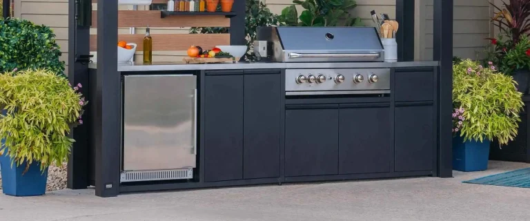 outdoor kitchen with grill